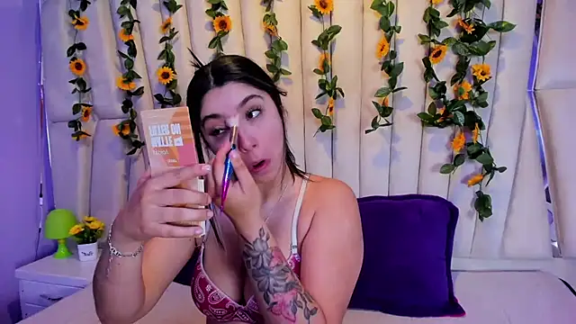 Lucy Anall  online show from 02-11-25, 11:54