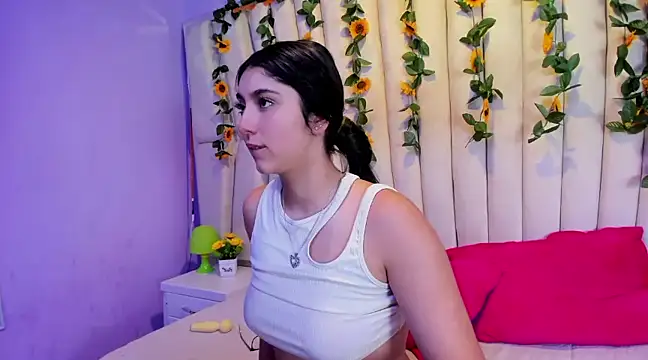 Lucy Anall  online show from 02-09-25, 01:11