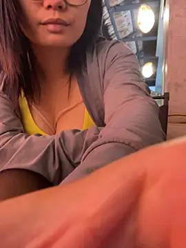 Bella0815 online show from 11-03-25, 06:51