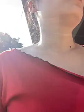 Bella0815 online show from 10-18-25, 07:10