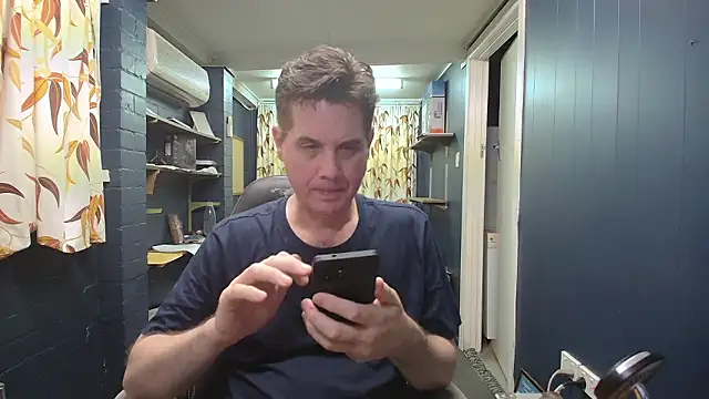 Snapshot of tilobinder chatting on 02-18-26, 01:18 tilobinder online show from 02-18-26, 01:18