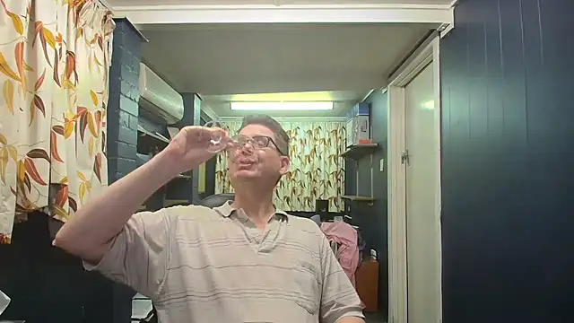 tilobinder online show from 11-16-25, 02:11