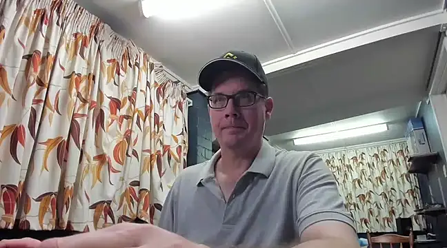 Snapshot of tilobinder chatting on 03-03-25, 12:39 tilobinder online show from 03-03-25, 12:39