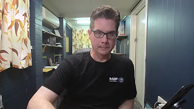 Snapshot of tilobinder chatting on 02-22-26, 02:41 tilobinder online show from 02-22-26, 02:41