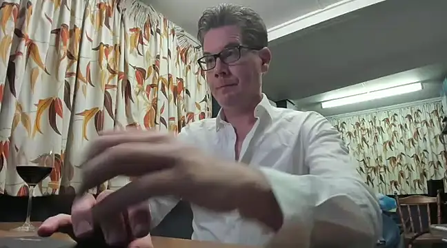Snapshot of tilobinder chatting on 01-17-25, 02:50 tilobinder online show from 01-17-25, 02:50