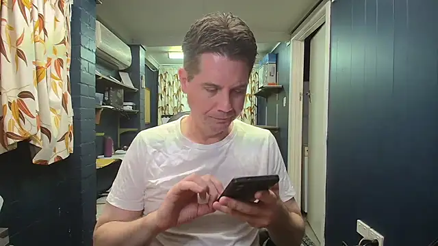 tilobinder online show from 12-14-25, 12:00