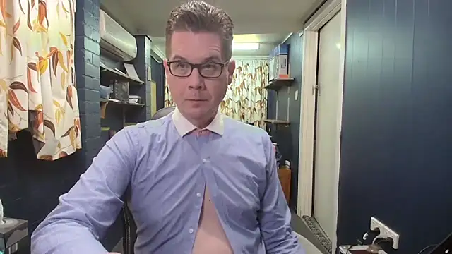 tilobinder online show from 11-15-25, 01:37