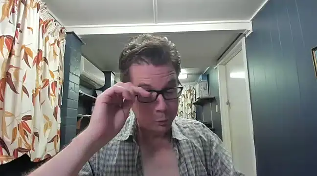Snapshot of tilobinder chatting on 12-08-24, 02:41 tilobinder online show from 12-08-24, 02:41