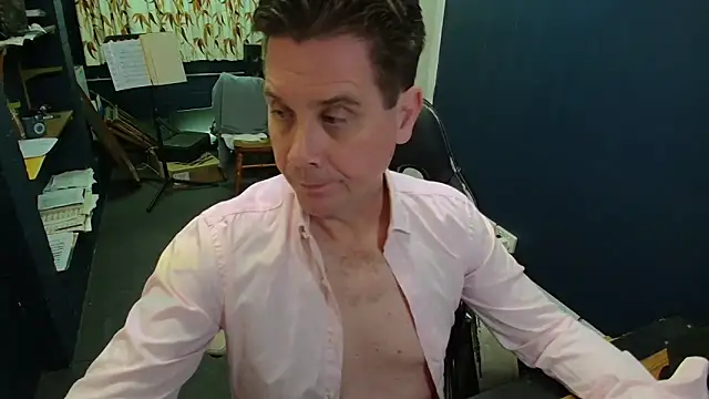 tilobinder online show from 06-19-26, 03:40