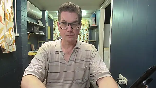 Snapshot of tilobinder chatting on 03-06-26, 03:07 tilobinder online show from 03-06-26, 03:07