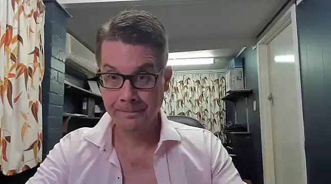 Snapshot of tilobinder chatting on 12-14-24, 04:19 tilobinder online show from 12-14-24, 04:19