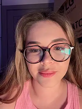 CutiePie3 online show from 09-22-25, 10:38