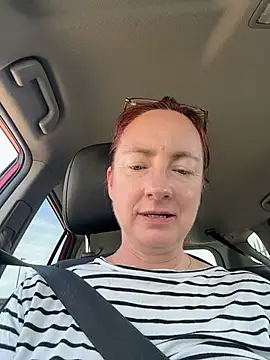 LouiseTswing online show from 07-09-26, 01:43
