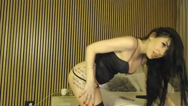 Halie May online show from 05-10-26, 12:42