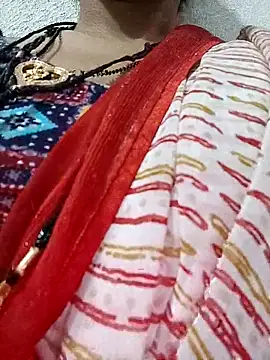 Snapshot of Hot_Falguni chatting on 10-15-25, 08:00 Hot Falguni online show from 10-15-25, 08:00