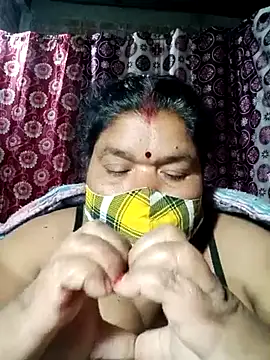 Snapshot of Hot_Falguni chatting on 02-18-25, 01:21 Hot Falguni online show from 02-18-25, 01:21