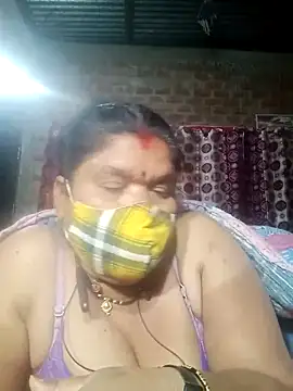 Snapshot of Hot_Falguni chatting on 02-19-25, 04:55 Hot Falguni online show from 02-19-25, 04:55