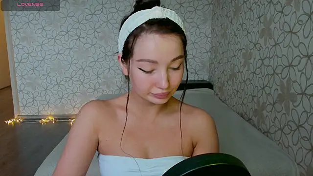 Lissa Cristal online show from 05-17-26, 11:21