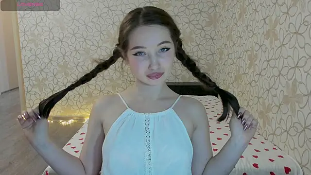 Lissa Cristal online show from 12-16-25, 12:20