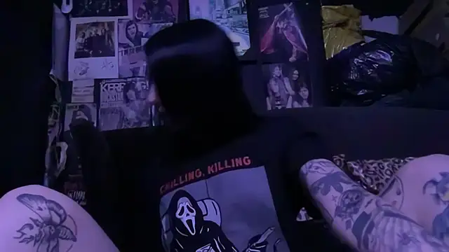 MissMidnightUK online show from 10-30-25, 12:31