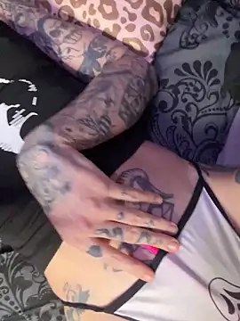 MissMidnightUK online show from 11-25-25, 12:22