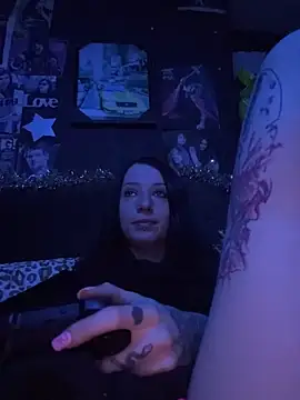 MissMidnightUK online show from 12-14-25, 12:28