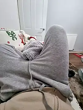 Snapshot of realityyshowww chatting on 12-01-24, 10:26 realityyshowww online show from 12-01-24, 10:26