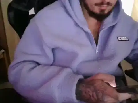 Snapshot of realityyshowww chatting on 10-21-25, 03:44 realityyshowww online show from 10-21-25, 03:44