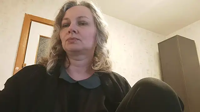 EdithManning online show from 05-05-26, 05:49