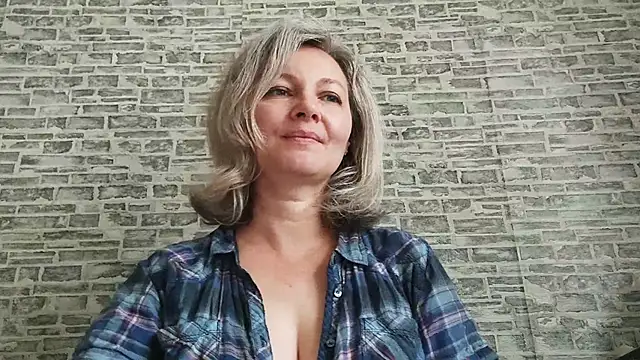 EdithManning online show from 09-10-25, 05:06