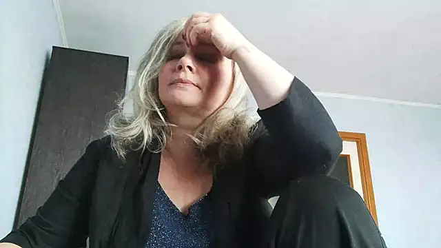 EdithManning online show from 03-11-26, 12:43