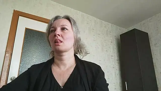 EdithManning online show from 05-16-26, 05:50