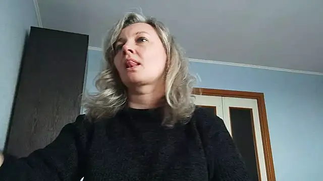 EdithManning online show from 04-27-26, 08:23