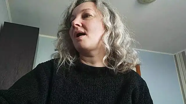 EdithManning online show from 05-04-26, 05:22