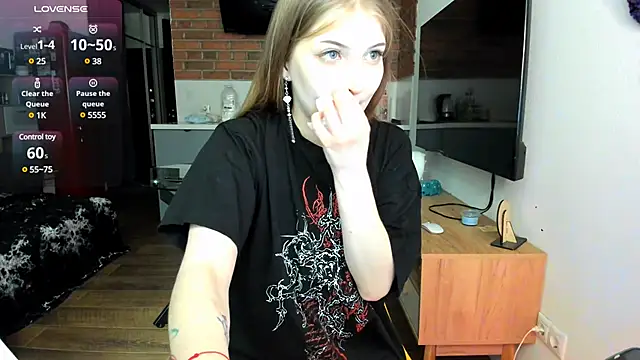 princessaalicc online show from 02-25-25, 04:25