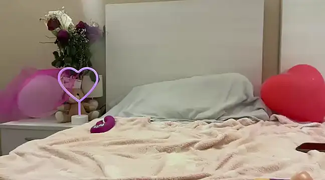 Lily-Belle online show from 02-19-25, 07:48