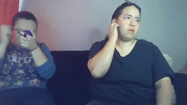 katieeandsharonn online show from 11-28-25, 01:44