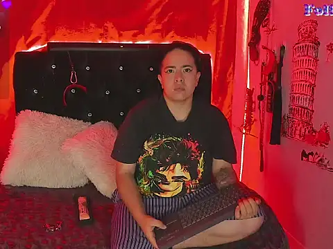 katieeandsharonn online show from 11-12-25, 01:26