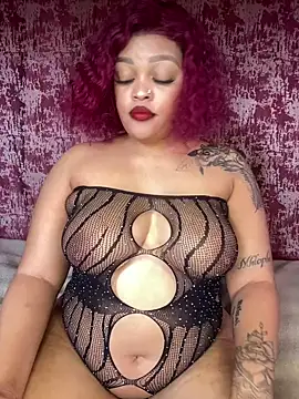 Snapshot of Naughty-Mel chatting on 02-13-25, 06:20 Naughty-Mel online show from 02-13-25, 06:20