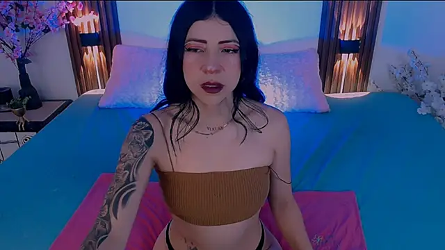 Snapshot of AmyHE chatting on 07-01-26, 10:59 AmyHE online show from 07-01-26, 10:59