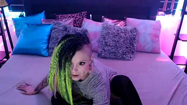 EdgesOfReality online show from 12-17-25, 10:37