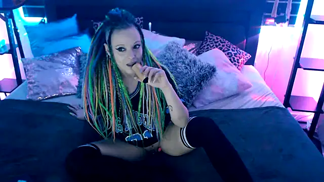 EdgesOfReality online show from 12-16-25, 08:13