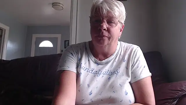 canadiancougar1965 online show from 10-17-25, 02:19