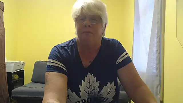 canadiancougar1965 online show from 11-30-25, 03:46