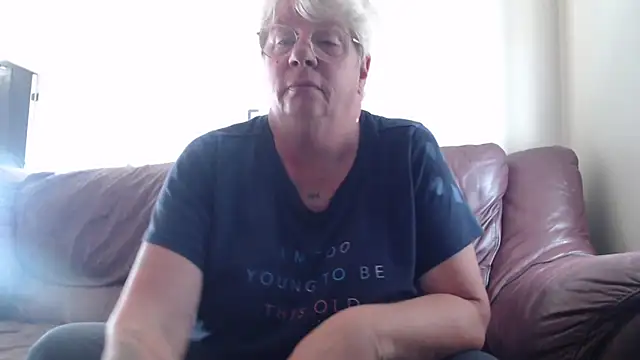 canadiancougar1965 online show from 10-15-25, 07:44