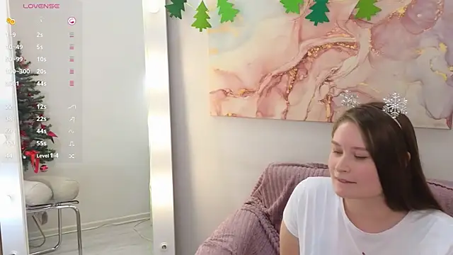 Snapshot of sophie__lee chatting on 12-20-24, 02:26 sophie  lee online show from 12-20-24, 02:26