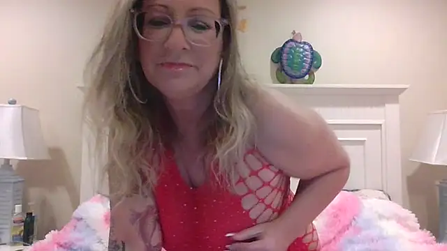 Snapshot of Aleesa_milfxo chatting on 02-12-25, 10:37 Aleesa milfxo online show from 02-12-25, 10:37