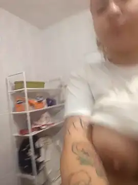 iDogrose21 online show from 12-15-25, 03:40