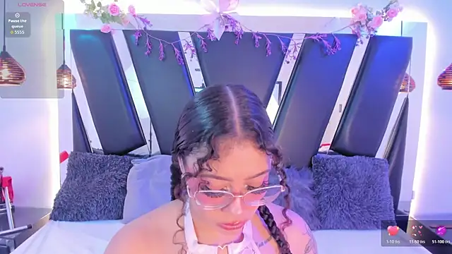 Snapshot of antonelllepiercee chatting on 04-28-26, 11:25 antonelllepiercee online show from 04-28-26, 11:25