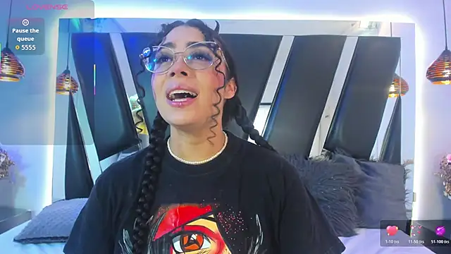 Snapshot of antonelllepiercee chatting on 11-22-25, 11:31 antonelllepiercee online show from 11-22-25, 11:31